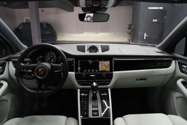 Porsche Macan Electrique S — photo 20