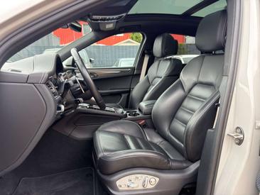 Porsche Macan Electrique S — photo 15