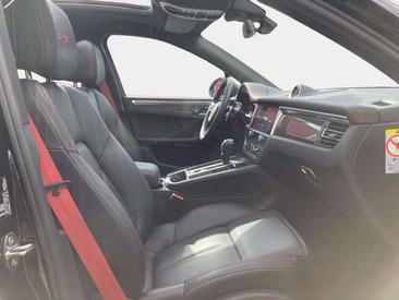 Porsche Macan Electrique GTS — photo 10