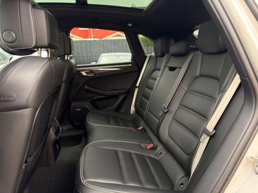 Porsche Macan Electrique S — photo 19