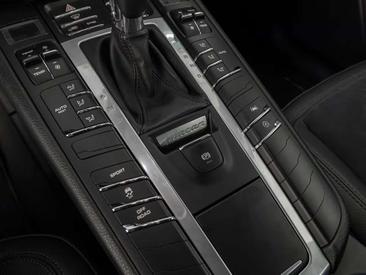 Porsche Macan Electrique Base — photo 9