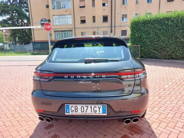 Porsche Macan Electrique Base — photo 32