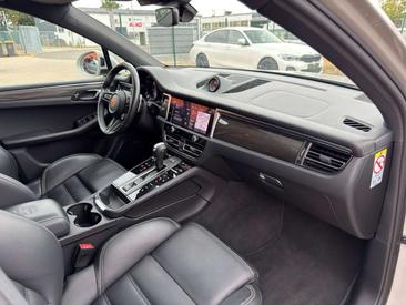 Porsche Macan Electrique S — photo 26