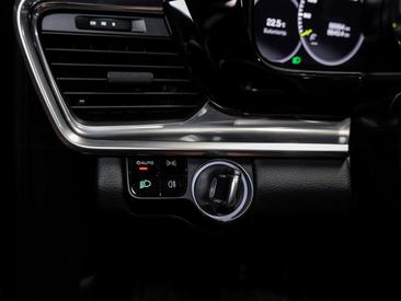 Porsche Panamera II E-Hybrid — photo 49