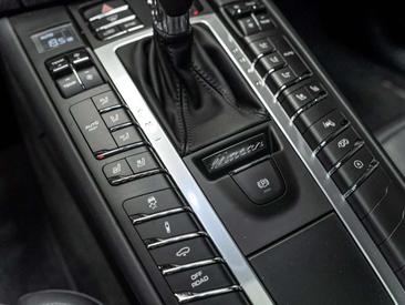 Porsche Macan Electrique Turbo — photo 8