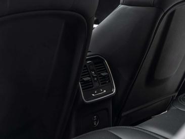 Porsche Macan Electrique Turbo — photo 13