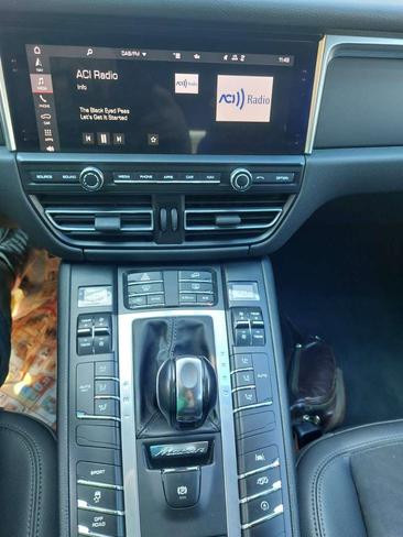 Porsche Macan Electrique Base — photo 40