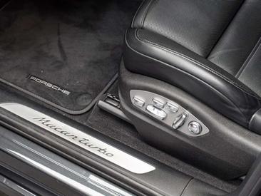 Porsche Macan Electrique Turbo — photo 22