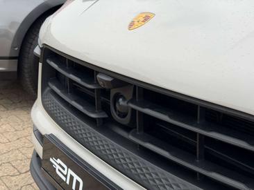 Porsche Macan Electrique S — photo 36