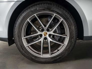 Porsche Macan Electrique Base — photo 11