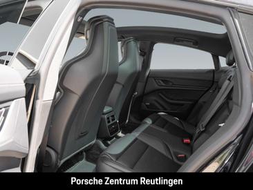 Porsche Taycan Black Edition — photo 6