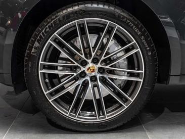 Porsche Macan Electrique Turbo — photo 33