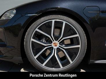 Porsche Taycan Black Edition — photo 9