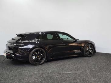 Porsche Taycan Turbo — photo 6