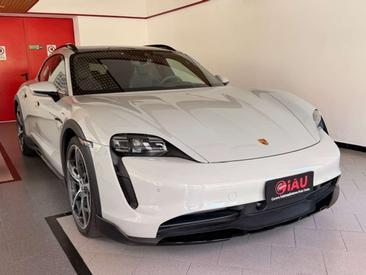 Porsche Taycan — photo 2