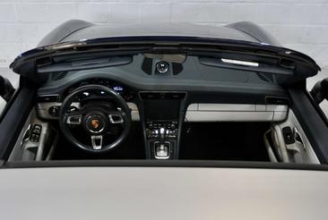 Porsche 991 I GTS — photo 10