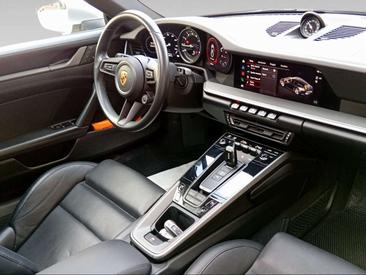 Porsche 992 I Carrera 4S — photo 10