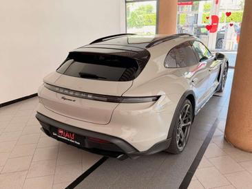 Porsche Taycan — photo 4
