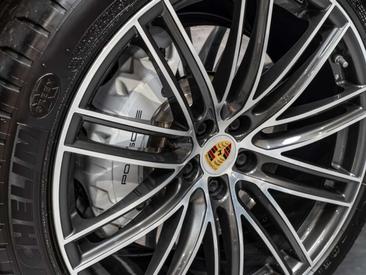 Porsche Macan Electrique Turbo — photo 45