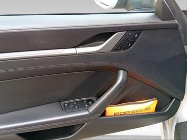 Porsche 992 I Carrera 4S — photo 15
