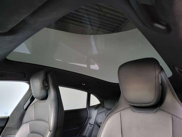 Porsche Taycan Turbo — photo 13