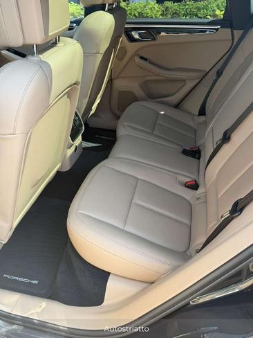 Porsche Macan Electrique Base — photo 11