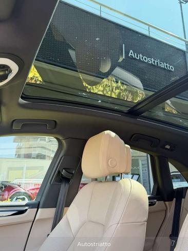 Porsche Macan Electrique Base — photo 12