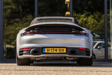 Porsche 992 II Carrera 4S — photo 6