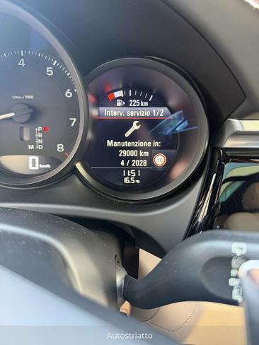 Porsche Macan Electrique Base — photo 14