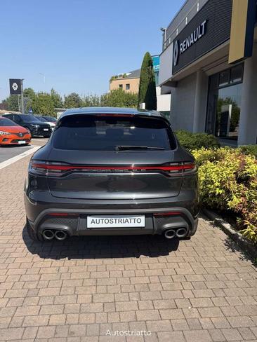 Porsche Macan Electrique Base — photo 16