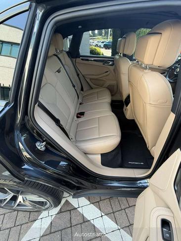Porsche Macan Electrique Base — photo 17