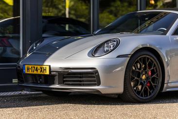 Porsche 992 II Carrera 4S — photo 11