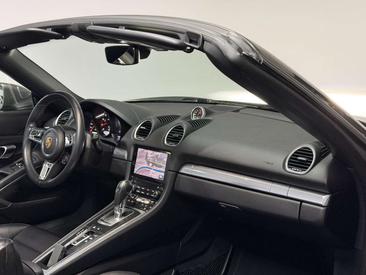 Porsche 718 Boxster GTS — photo 14