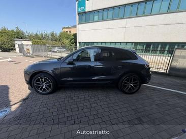 Porsche Macan Electrique Base — photo 21