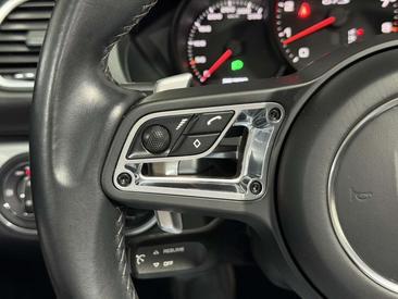 Porsche 718 Boxster GTS — photo 18