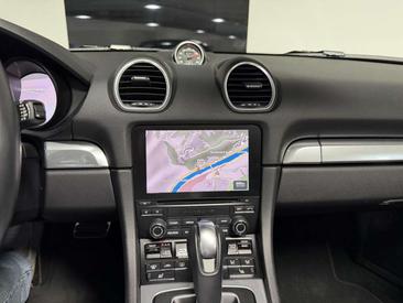 Porsche 718 Boxster GTS — photo 22