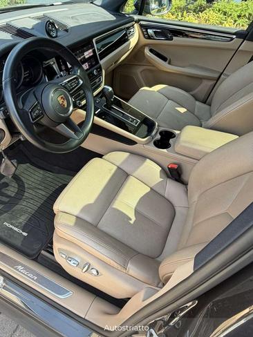 Porsche Macan Electrique Base — photo 26
