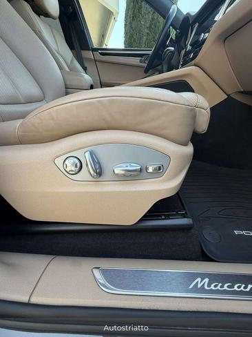 Porsche Macan Electrique Base — photo 31