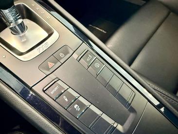 Porsche 718 Cayman — photo 14