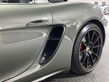 Porsche 718 Boxster GTS — photo 37