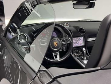 Porsche 718 Boxster GTS — photo 38