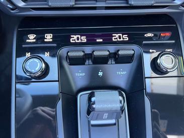 Porsche 992 II Carrera 4S — photo 18