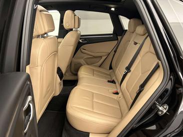 Porsche Macan Electrique Base — photo 15