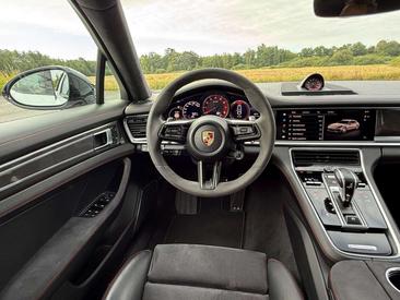 Porsche Panamera II GTS — photo 18