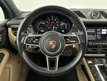 Porsche Macan Electrique Base — photo 20