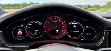 Porsche Panamera II GTS — photo 21