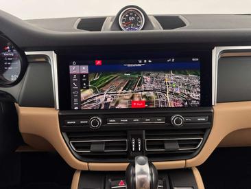 Porsche Macan Electrique Base — photo 24