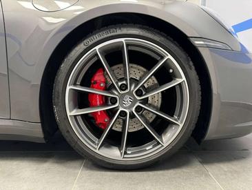 Porsche 992 II Carrera 4S — photo 8