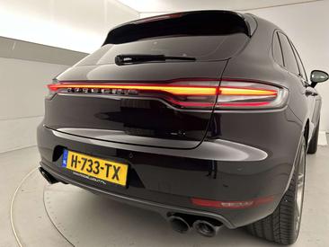 Porsche Macan Electrique Base — photo 36
