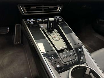 Porsche 992 II Carrera 4S — photo 17